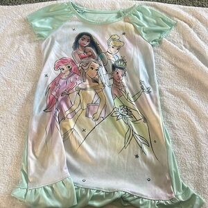 Short silk night gown Disney princess